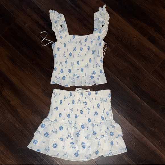 KIRIOUS LOS ANGELES Other - Chic Blue and White Floral Kids Dress